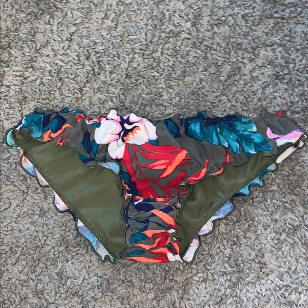 Hollister bathing suit bottoms